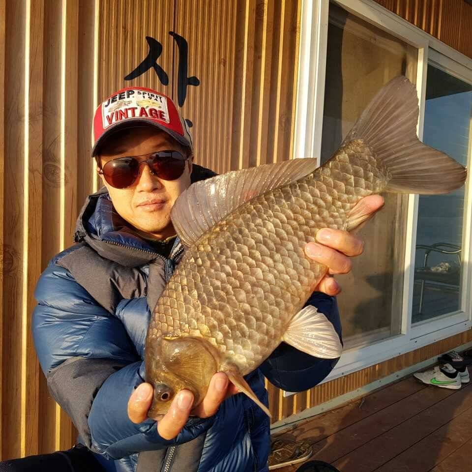 아침부터 계측자 찾는 조사님 (유료터정보 - 유료터점주조황)