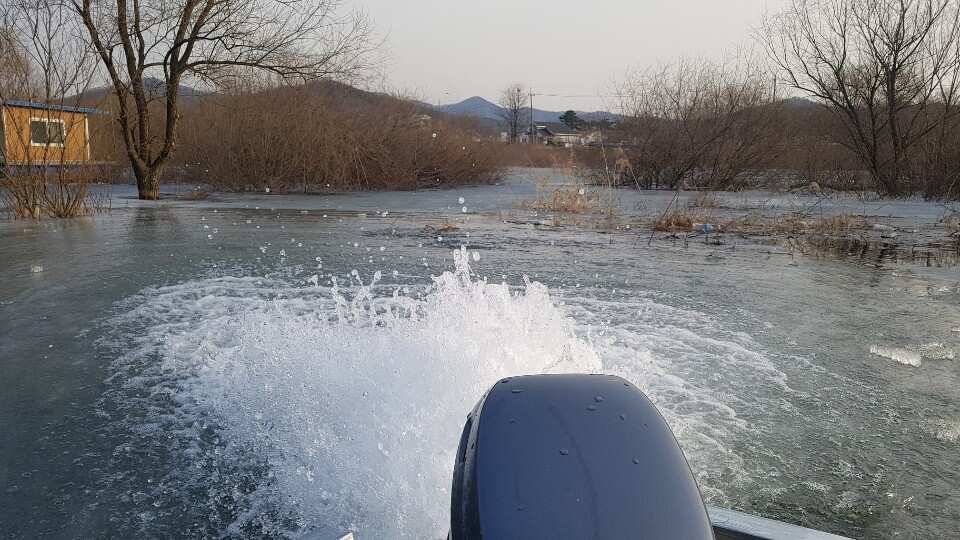 2019년도 송전지 오산좌대 물 낚시 시작 합니다 (유료터정보 - 유료터점주조황)