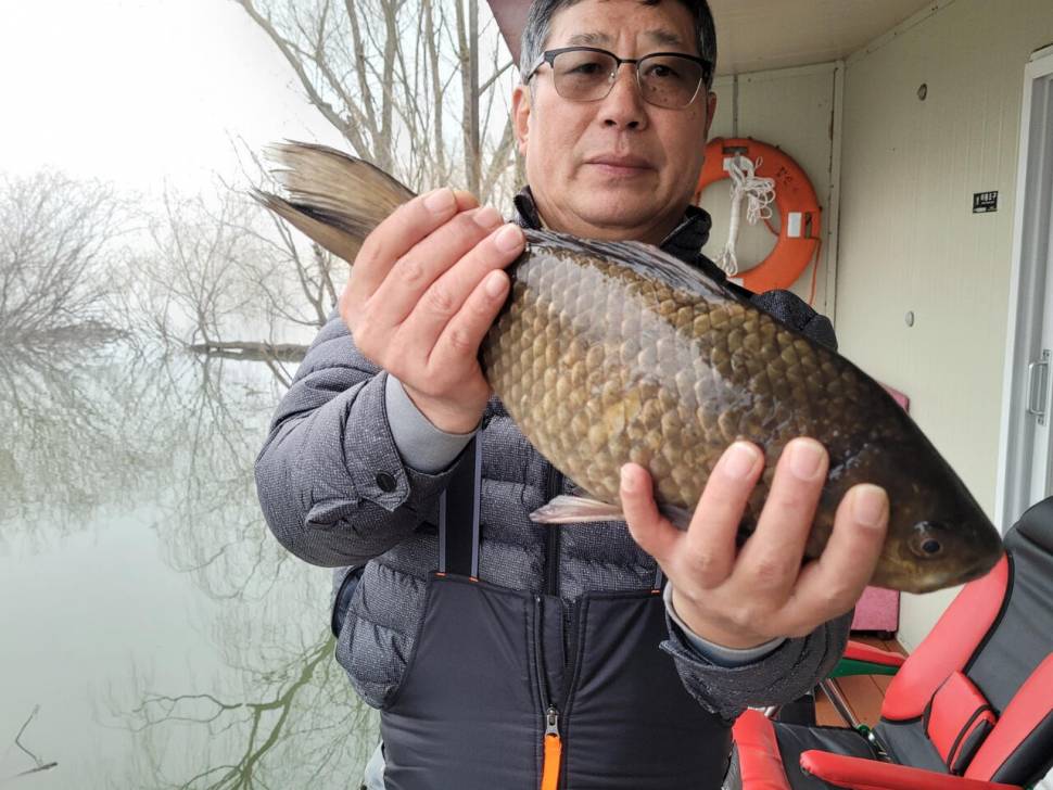 송전지 창신좌대 조황정보 대박조황 (유료터정보 - 유료터점주조황)
