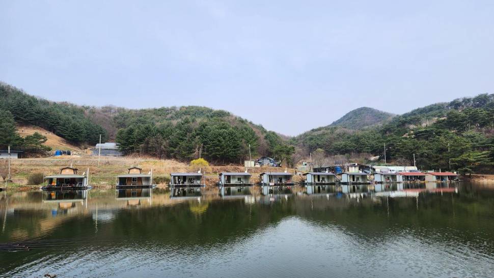 4짜 대물붕어 퍼레이드 (유료터정보 - 유료터점주조황)