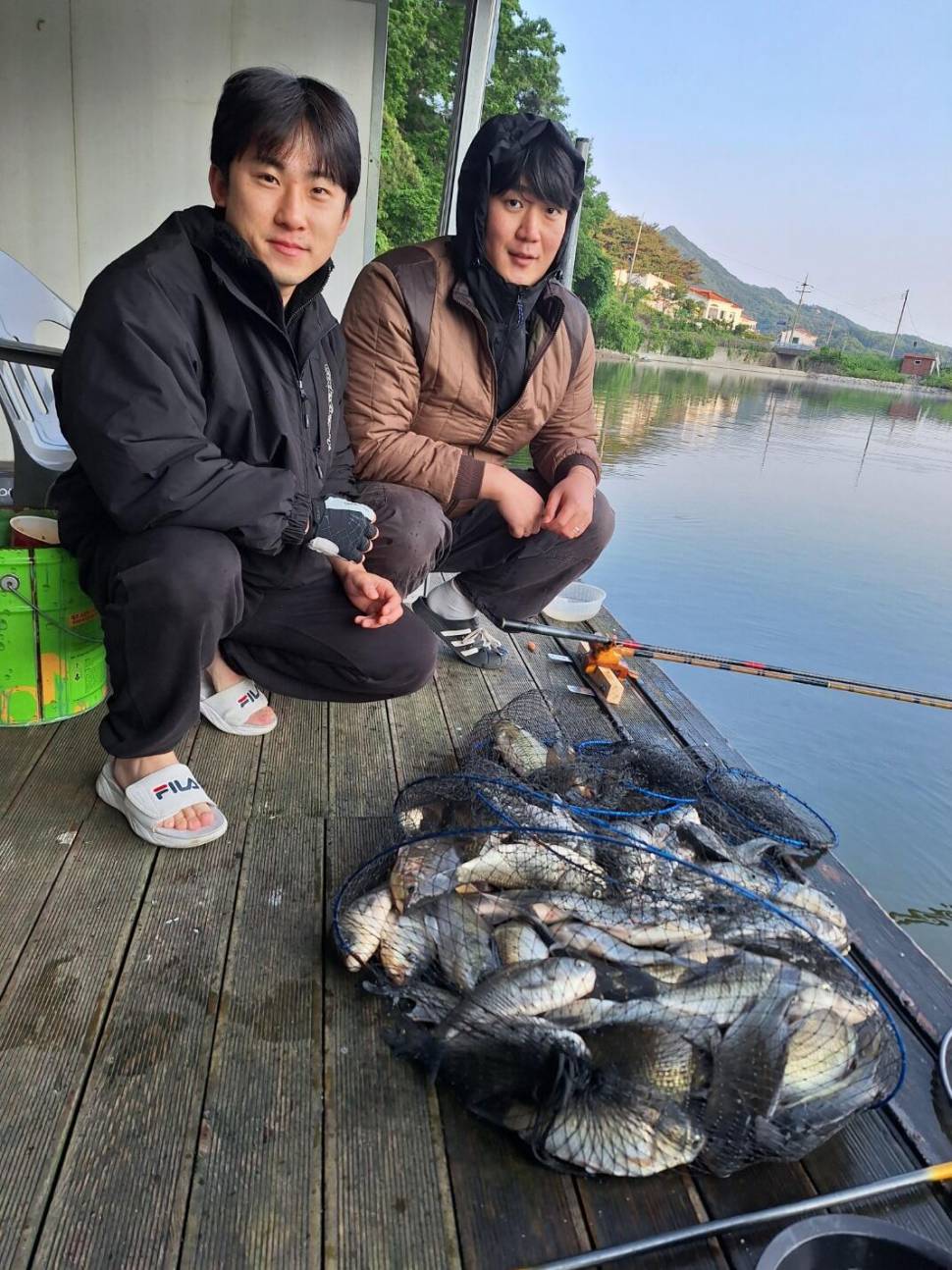 2025년 5월 25일 산들낚시터 조황정보 (유료터정보 - 유료터점주조황)