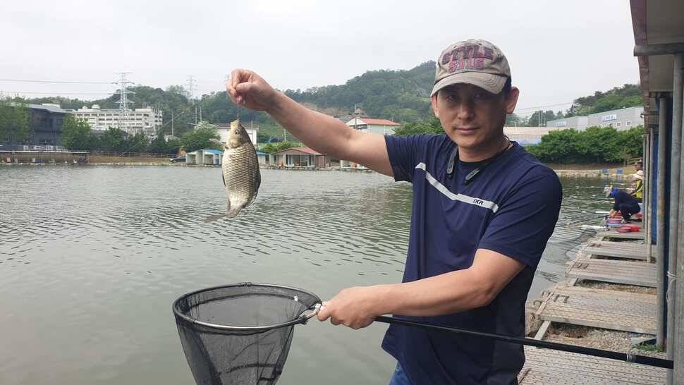 배수없는 거청낚시터 5월 18일 붕어조황 (유료터정보 - 유료터점주조황)