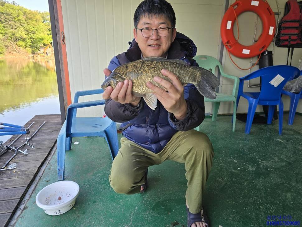 가깝고 묿좋고 경치 좋은 곳용인삼인낚시터 (유료터정보 - 유료터점주조황)