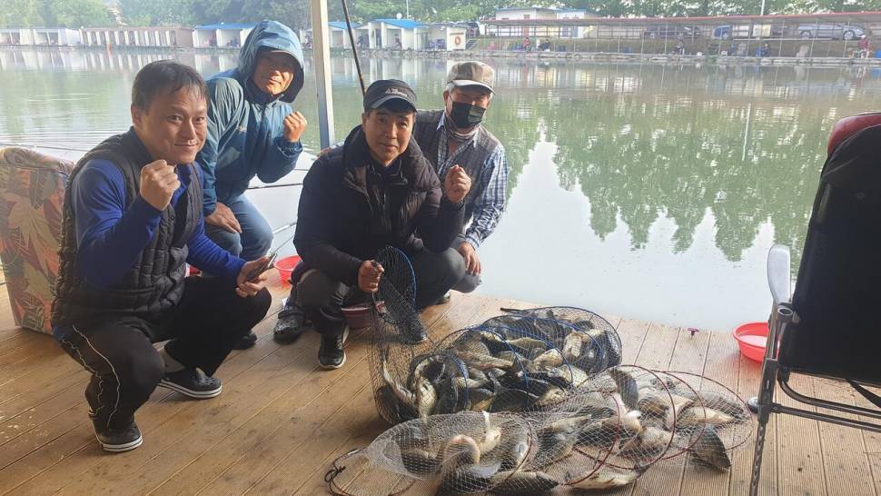 5 월 23 일 배수없는 거청낚시터 붕어 조황 (유료터정보 - 유료터점주조황)