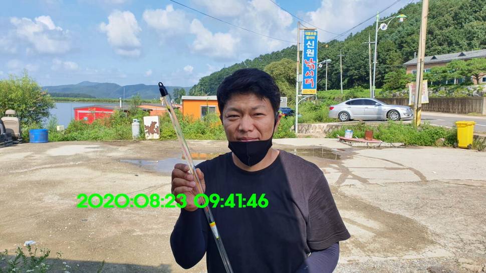 신원낚시터 8월27일 토종붕어 45짜리와 덩어리들 사진입니다 (유료터정보 - 유료터점주조황)