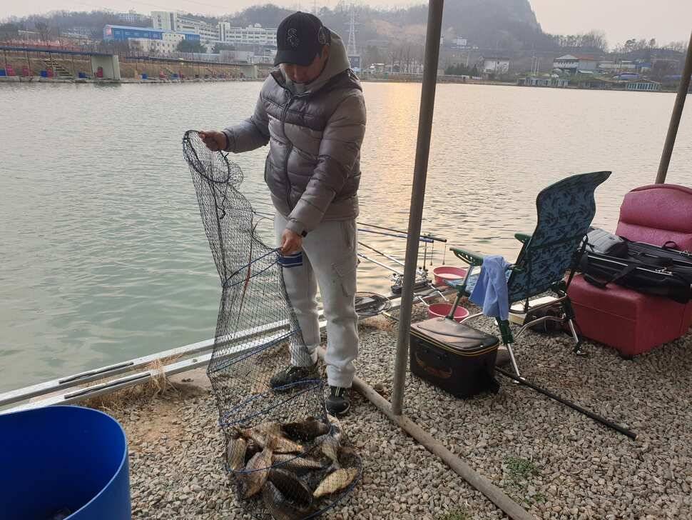 붕어전용 거청낚시터 3월 28일 붕어조황 (유료터정보 - 유료터점주조황)