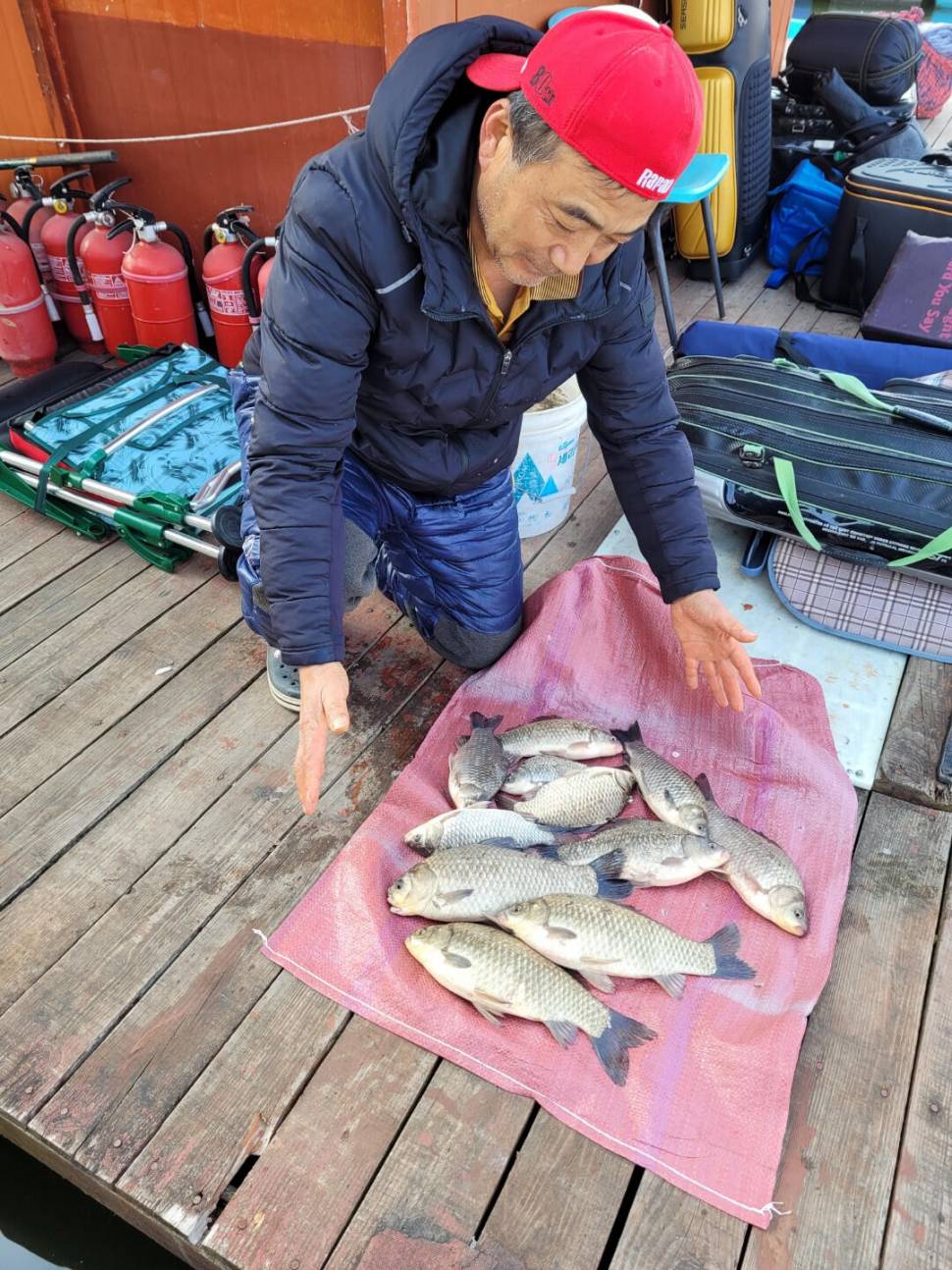 송전지 창신좌대 조황정보 꾸준한 조과 (유료터정보 - 유료터점주조황)