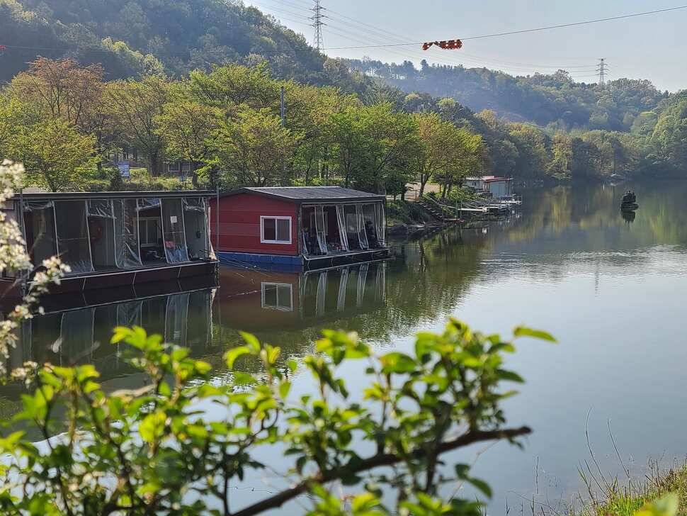 힐링 수곡낚시터 더좋은 조황이 나와주네요 오늘도 붕어방류 합니다 (유료터정보 - 유료터점주조황)