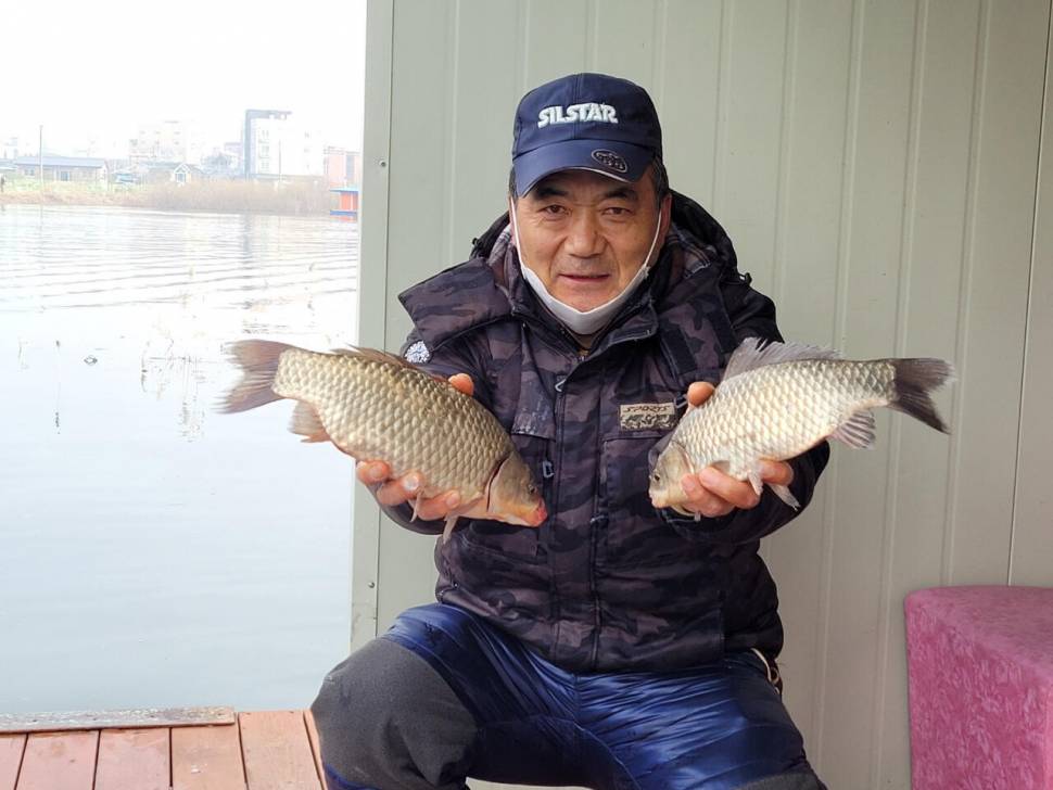 송전지 창신좌대 조황정보 (유료터정보 - 유료터점주조황)