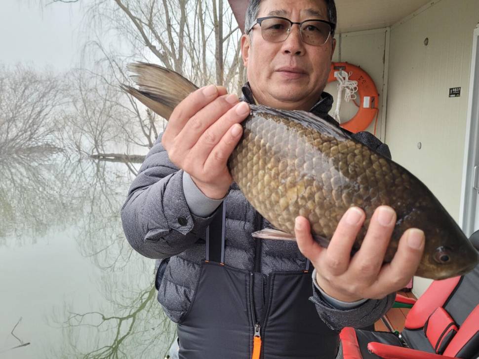 송전지 창신좌대 조황정보 대박조황 (유료터정보 - 유료터점주조황)