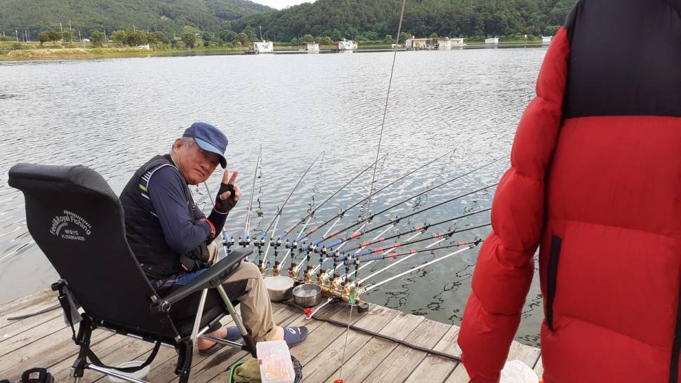 빗줄기가 시원하게 내리기전에는 조황이 별루네요 금주 비소삭이 많으니 주말에는 살아나겠지요 0318826500 (유료터정보 - 유료터점주조황)