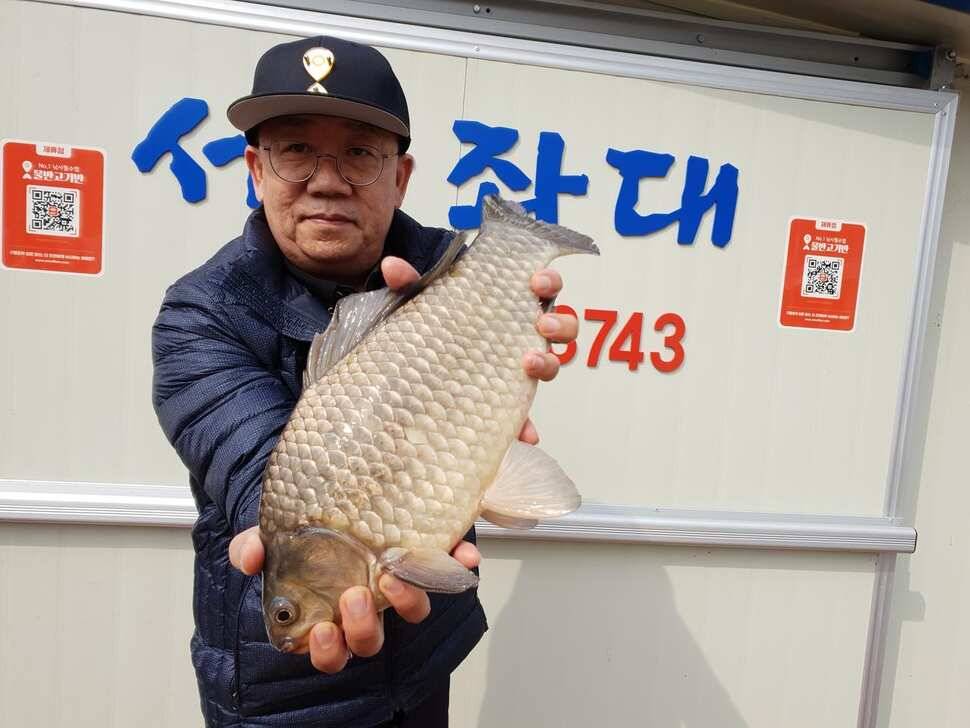 송전지서울좌대4짜와마릿수 (유료터정보 - 유료터점주조황)
