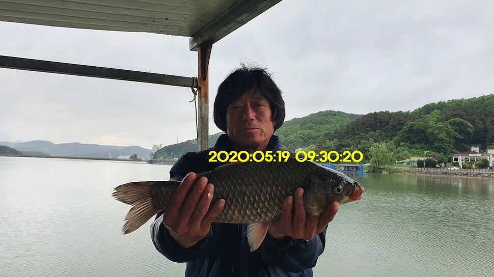 신원낚시터 6월5일 토종대물 덩어리 사진들 입니다 (유료터정보 - 유료터점주조황)