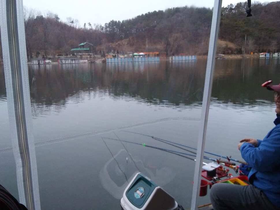 겨울물낚시 수곡낚시터 주중후반 조황 및 주말 붕어방류 안내 (유료터정보 - 유료터점주조황)