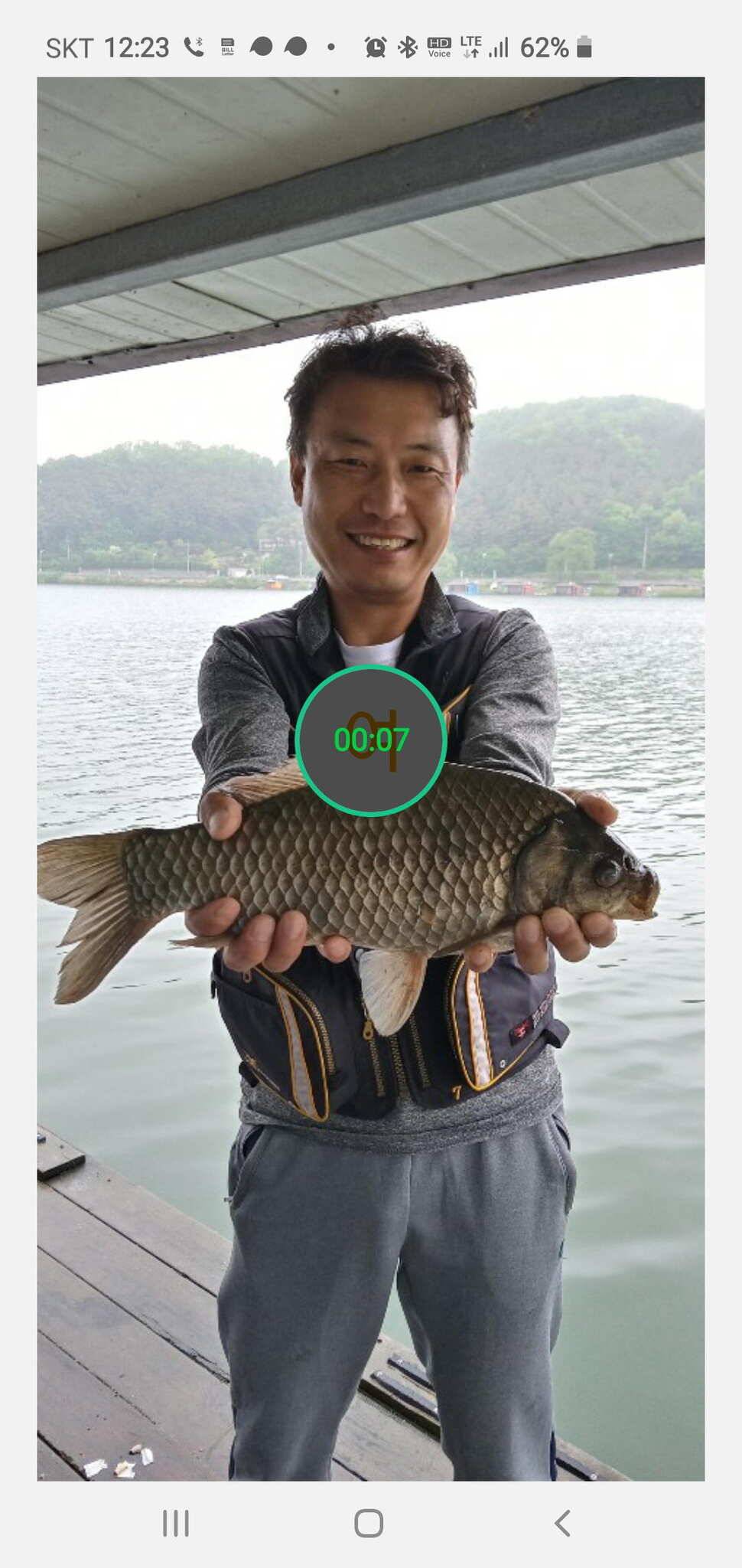 신원낚시터 5월25일 토종대물 43짜리와 덩어리 사진입니다 (유료터정보 - 유료터점주조황)