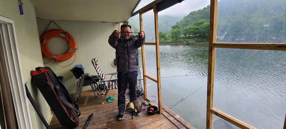 힐링 수곡낚시터 주초에도 고르게 조황이 나오며 오늘도 붕어방류 진행합니다 (유료터정보 - 유료터점주조황)