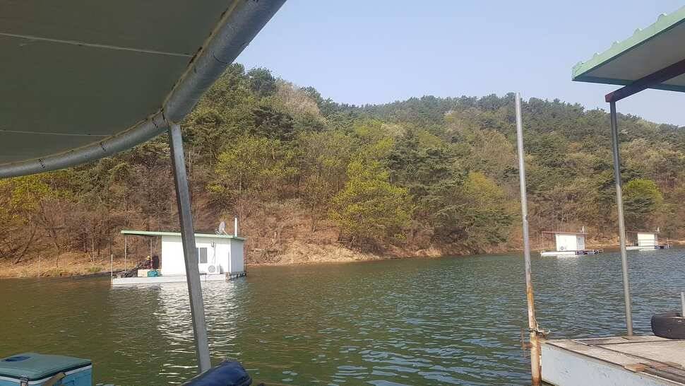 날씨가 풀리면서 4짜가 3수 월척이 20수 이상나오네요 (유료터정보 - 유료터점주조황)