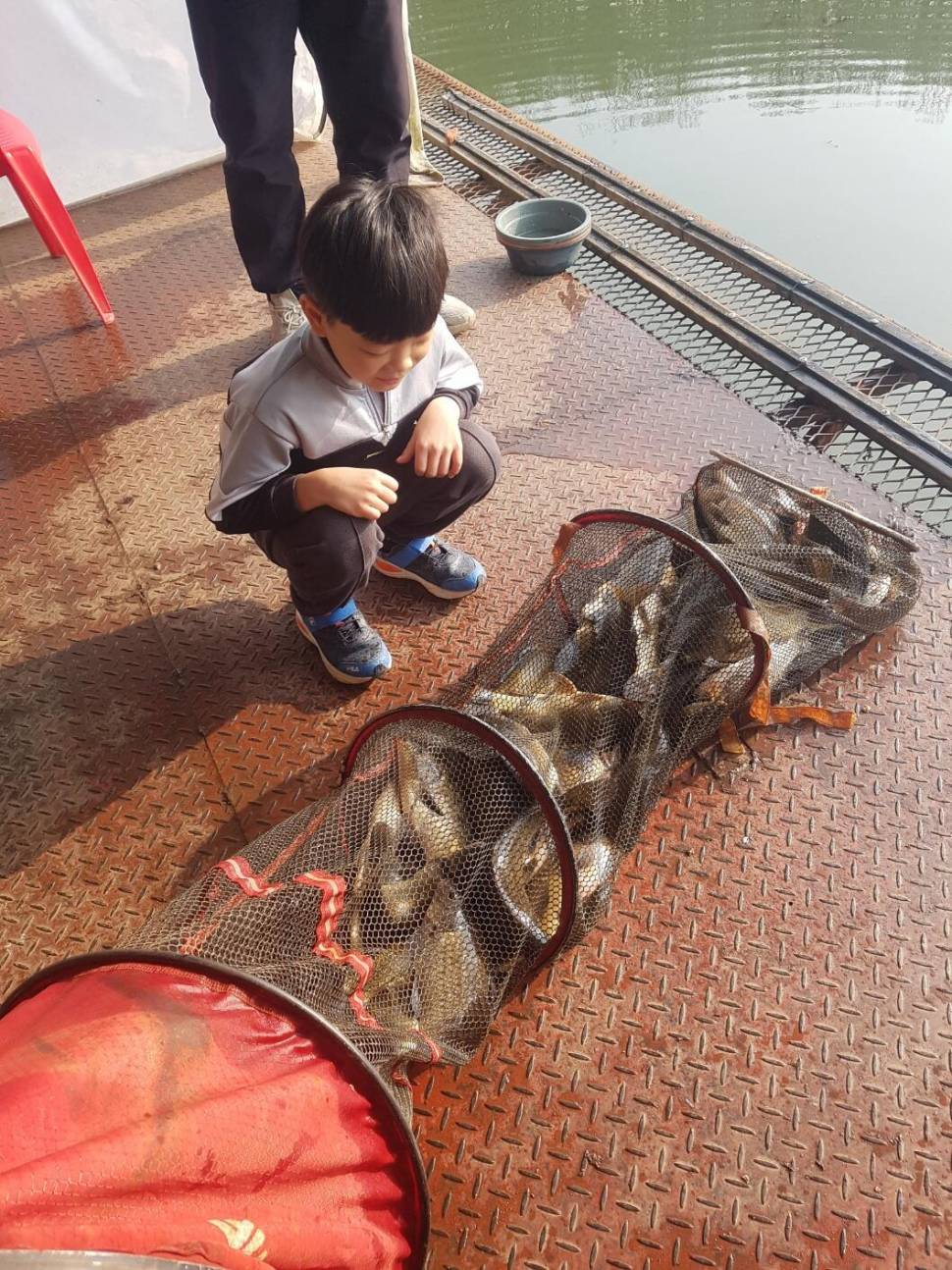 겨울철 물대포 영업 합니다 통삼낚시터 (유료터정보 - 유료터점주조황)