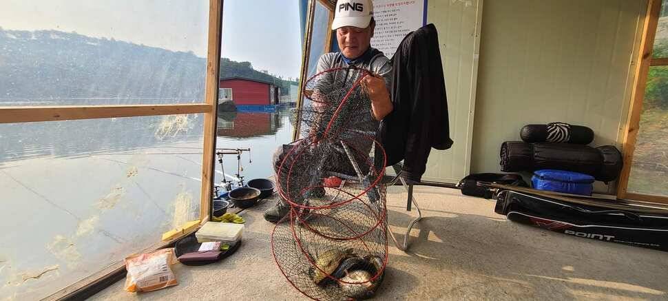 양평 지평 수곡낚시터 주말조황 5짜 붕어 포함 고르게 잘 나와주네요 (유료터정보 - 유료터점주조황)