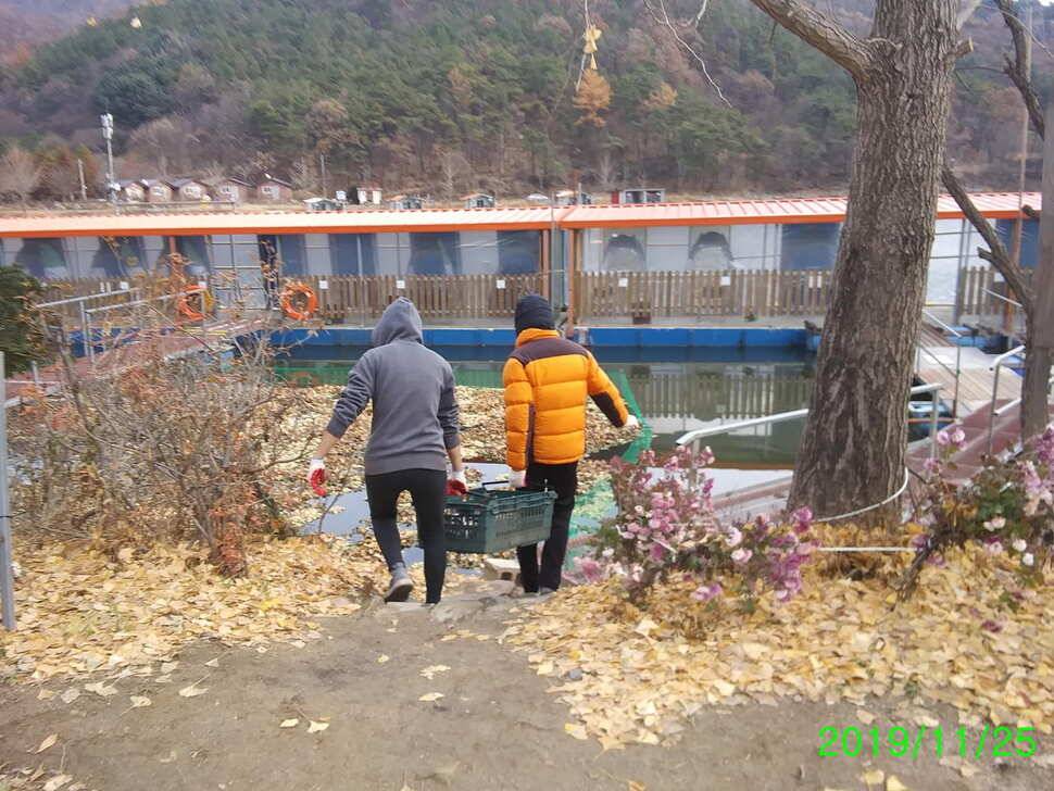 수곡낚시터 사은행사 및 방한시설 완비 자연산 붕어 금일 또 방류 조황 안내 (유료터정보 - 유료터점주조황)