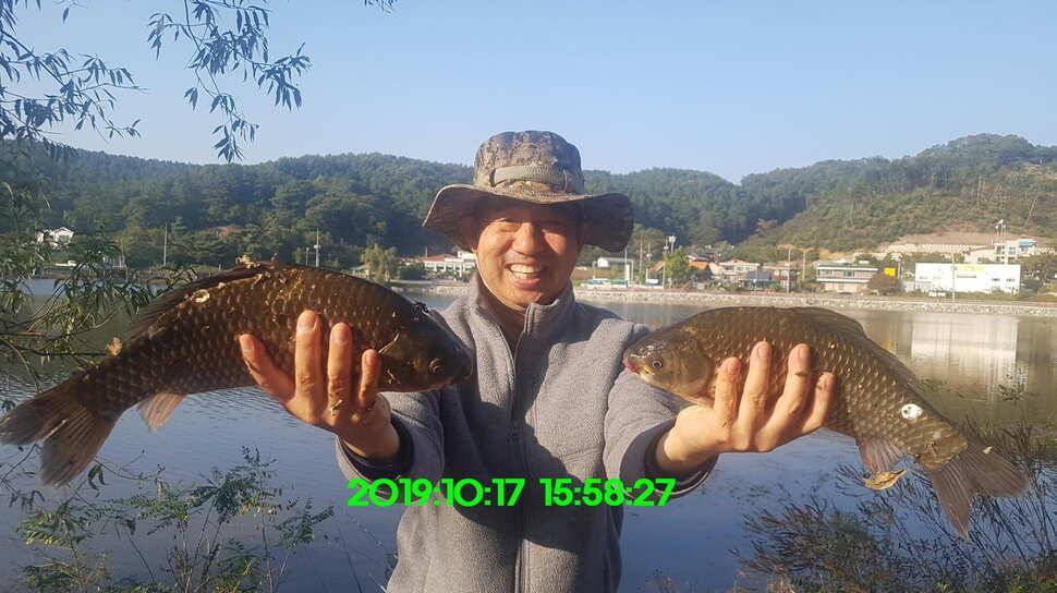 신원낚시터 토종48짜리가 또다시 나와주네요 (유료터정보 - 유료터점주조황)
