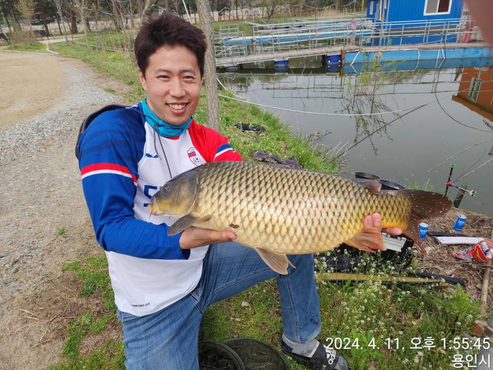 2024년 04월 셋째주 조황정보 용담낚시터사암지 4짜 5마리 (유료터정보 - 유료터점주조황)
