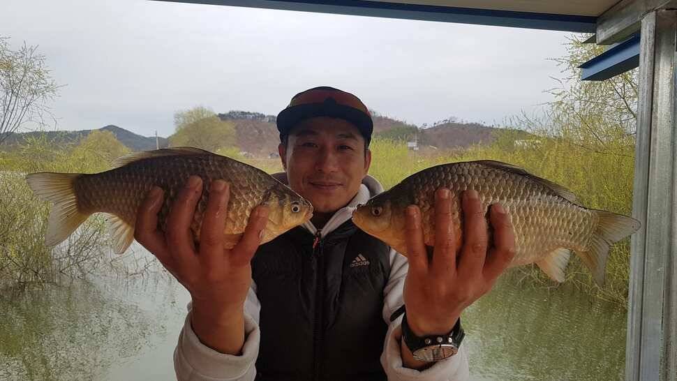 조용한 물속 (유료터정보 - 유료터점주조황)