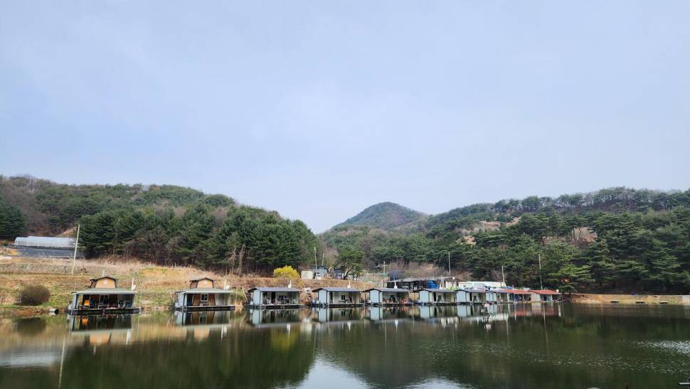 4짜 대물붕어 퍼레이드 (유료터정보 - 유료터점주조황)