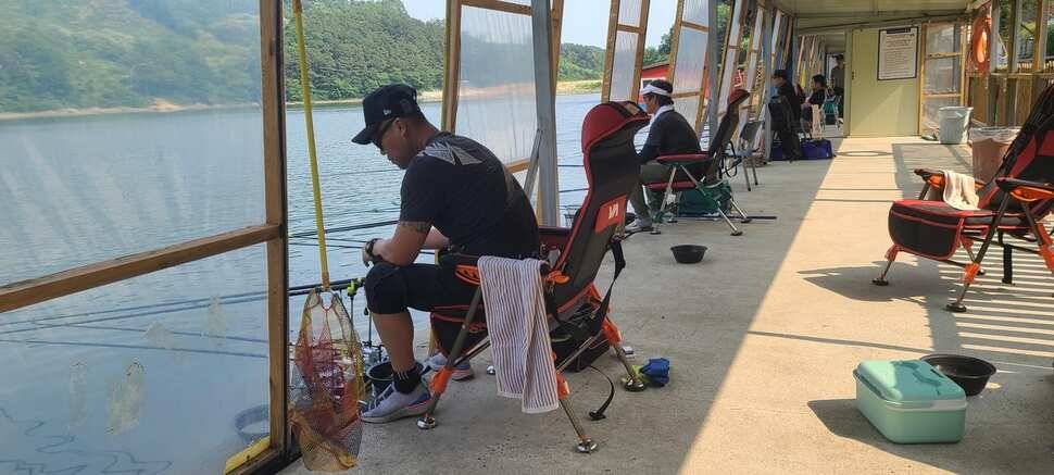 수곡낚시터 6월 세째주 금토 주말조황 및 붕어 방류 (유료터정보 - 유료터점주조황)