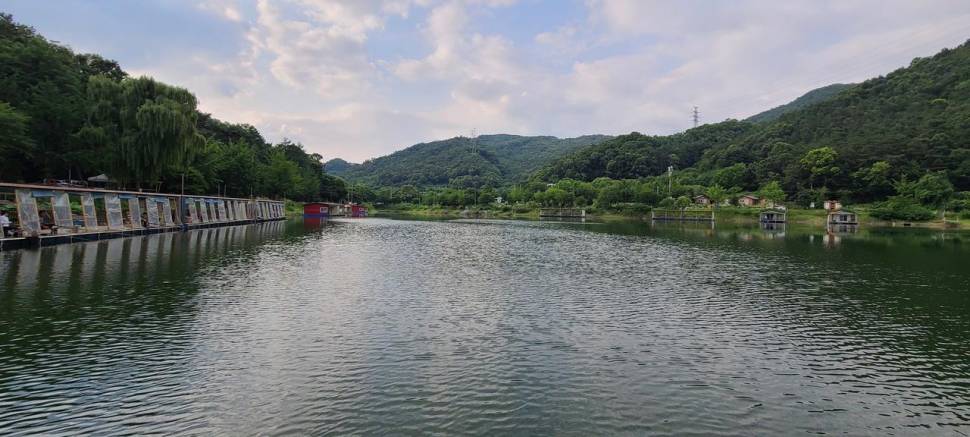 휴가철 여름피서 수곡낚시터 월요일 76조황 및 붕어방류 안내 (유료터정보 - 유료터점주조황)
