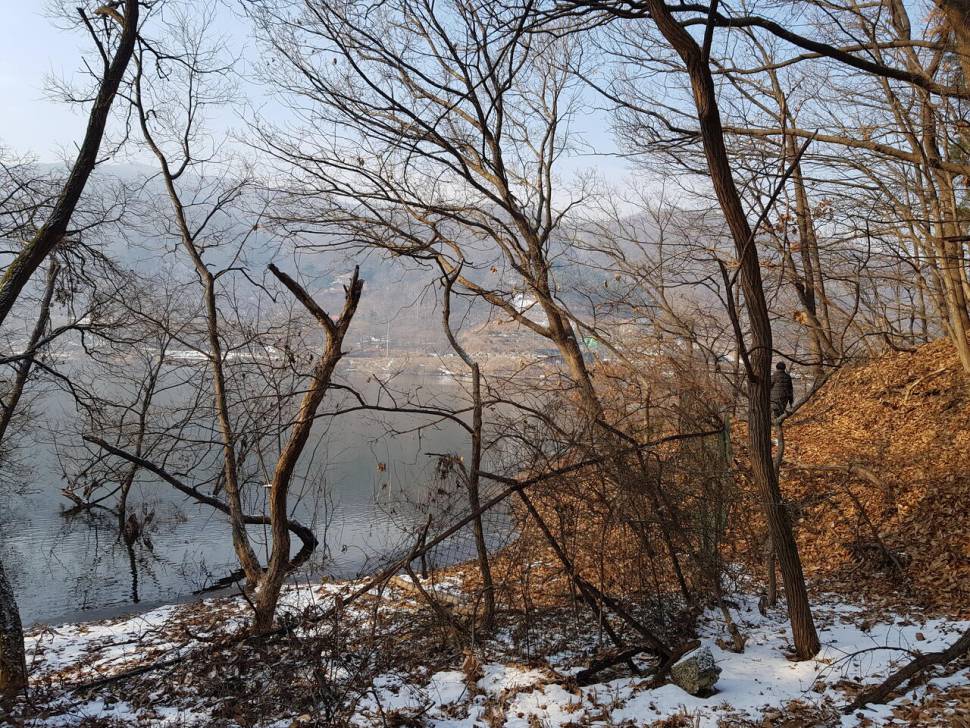 아름다운계곡속에자리잡은장계지에서 (유료터정보 - 유료터점주조황)