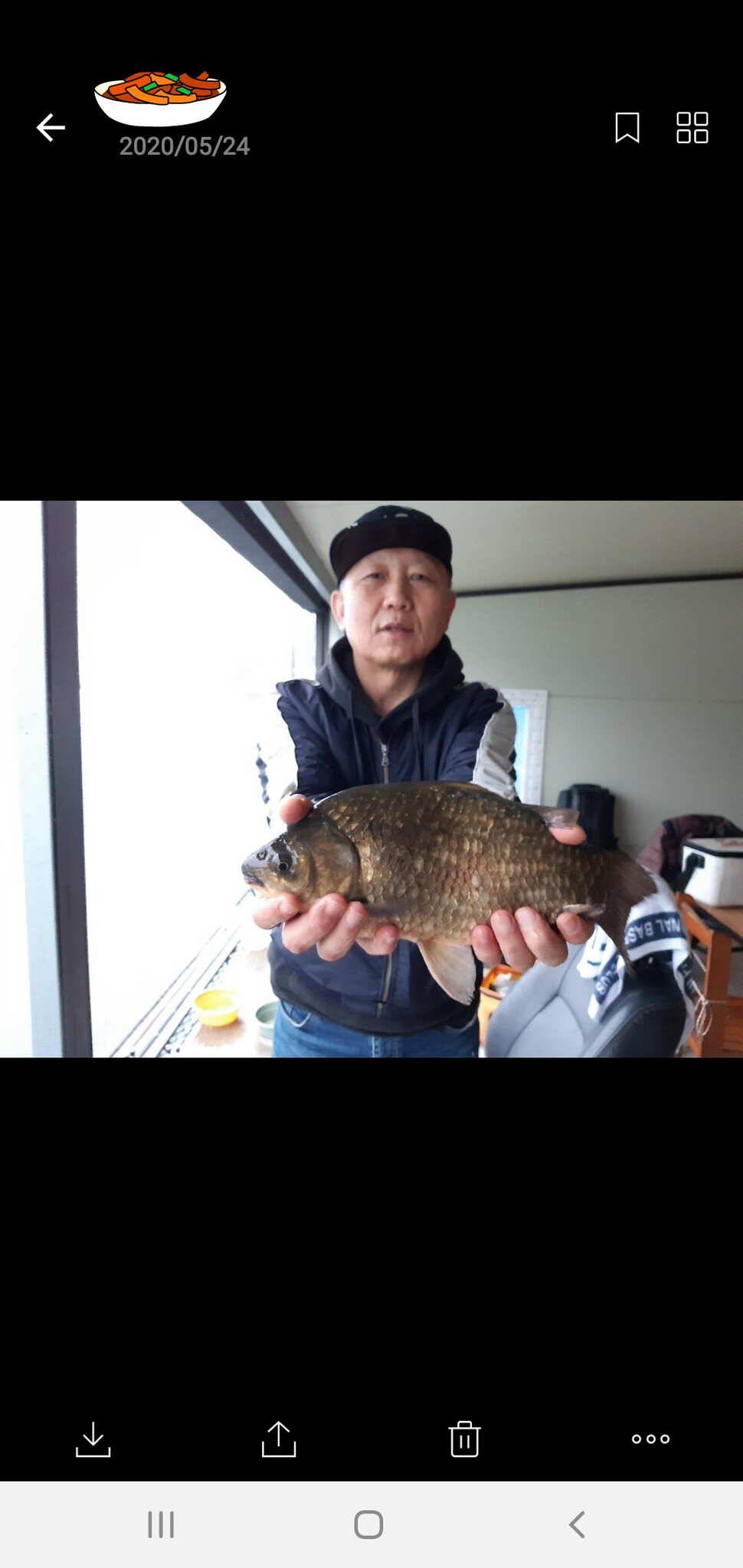 신원낚시터 5월25일 토종대물 43짜리와 덩어리 사진입니다 (유료터정보 - 유료터점주조황)