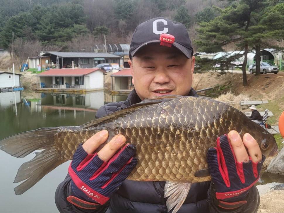 계속되는 4짜 퍼레이드 (유료터정보 - 유료터점주조황)