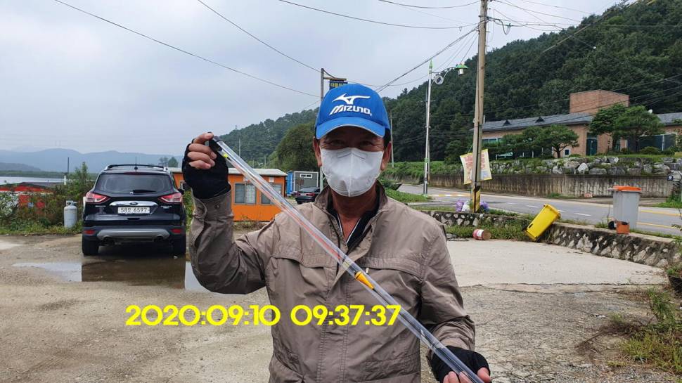 신원낚시터 9월16일 토종붕어 43짜리와 덩어리들 사진입니다 (유료터정보 - 유료터점주조황)