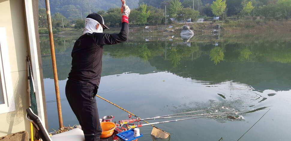 힐링 양평 수곡낚시터 101 첫날 붕어 조황 전포인트 조과 나오며 활성도 좋네요 오늘 붕어방류 완료 (유료터정보 - 유료터점주조황)