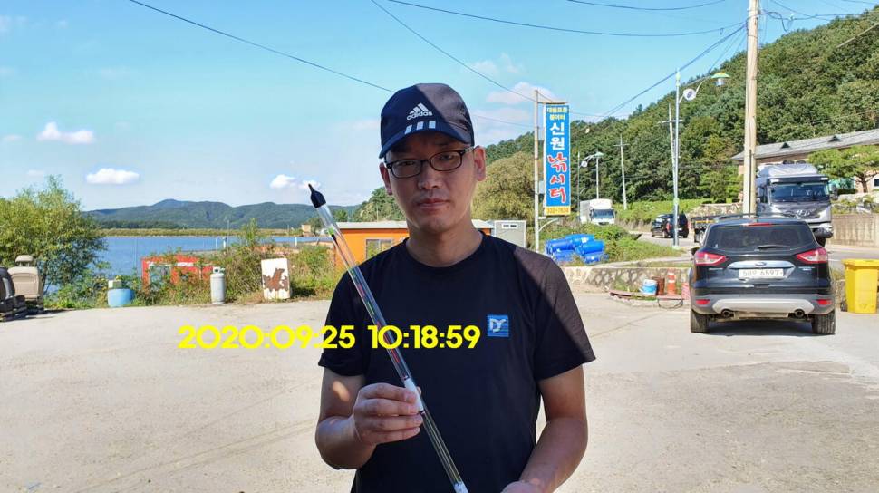 신원낚시터10월7일 연휴에도 토종4짜와 덩어리는 계속 나와 줍니다 (유료터정보 - 유료터점주조황)