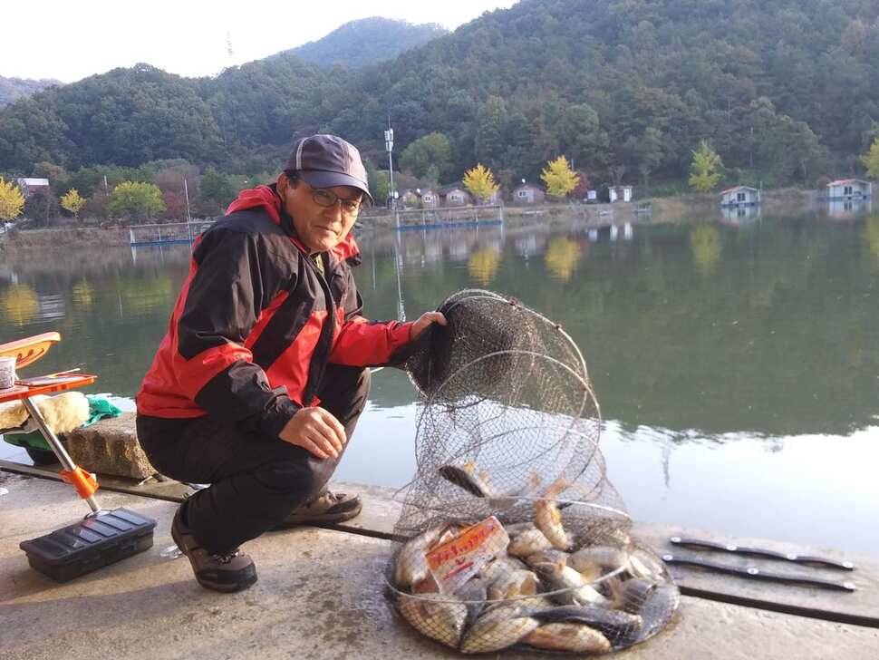 양평 힐링 수곡낚시터 바닥 토종대물 4짜 포함 붕어 마릿수도 꾸준히 늘어납니다 (유료터정보 - 유료터점주조황)