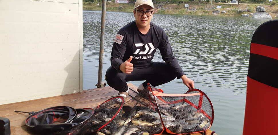 힐링 양평 수곡낚시터 101 첫날 붕어 조황 전포인트 조과 나오며 활성도 좋네요 오늘 붕어방류 완료 (유료터정보 - 유료터점주조황)