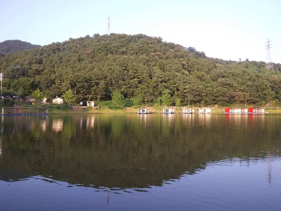 힐링 양평 수곡낚시터 목금요일 편차가 많아 고른 조황이 나오지 못했네요 오늘 붕어방류 완료 (유료터정보 - 유료터점주조황)