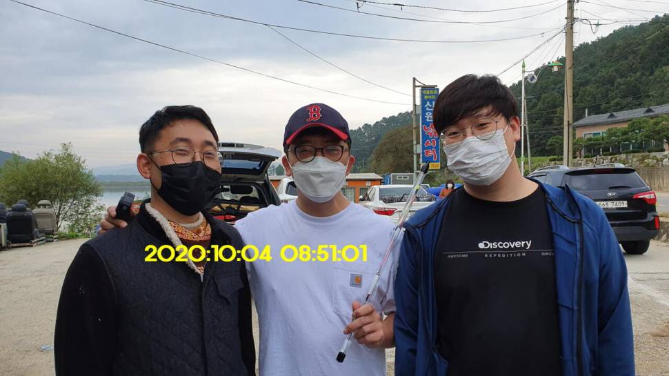 신원낚시터10월7일 연휴에도 토종4짜와 덩어리는 계속 나와 줍니다 (유료터정보 - 유료터점주조황)