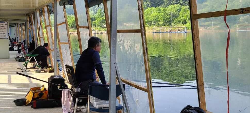 수곡지 수곡낚시터 첫주일요일 붕어100수 포함 꾸준한 조황 이어지네요 (유료터정보 - 유료터점주조황)