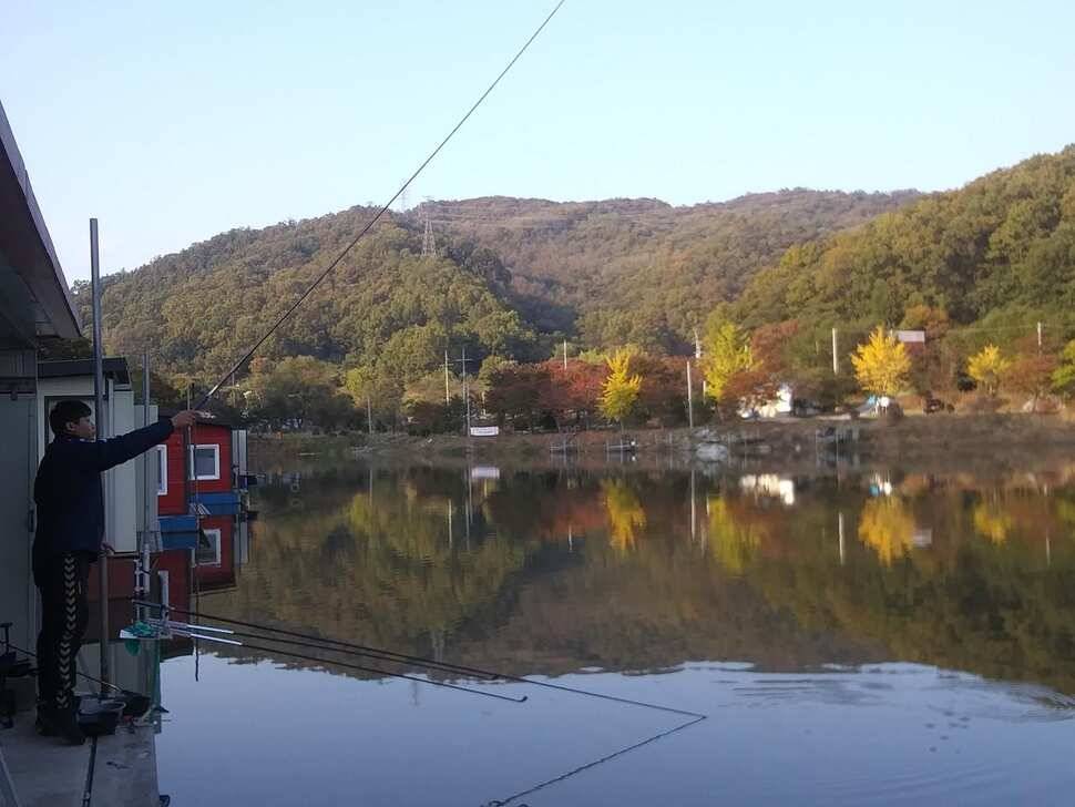 수곡낚시터 4짜 대물붕어가 또 나왔습니다 주말 조황 붕어방류 소식전합니다 (유료터정보 - 유료터점주조황)