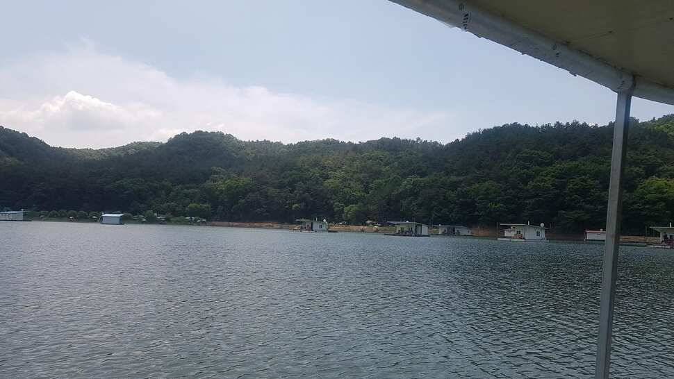 전좌대만석에 그래도 호조황 노지는 떨어지고 깊은곳에서 손맛을 보셨다는군요 (유료터정보 - 유료터점주조황)