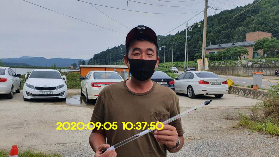 신원낚시터 9월16일 토종붕어 43짜리와 덩어리들 사진입니다 (유료터정보 - 유료터점주조황)