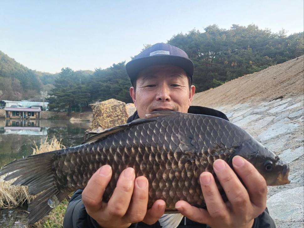 빵붕어가 들어간다 쭉쭉쭉쭉 (유료터정보 - 유료터점주조황)