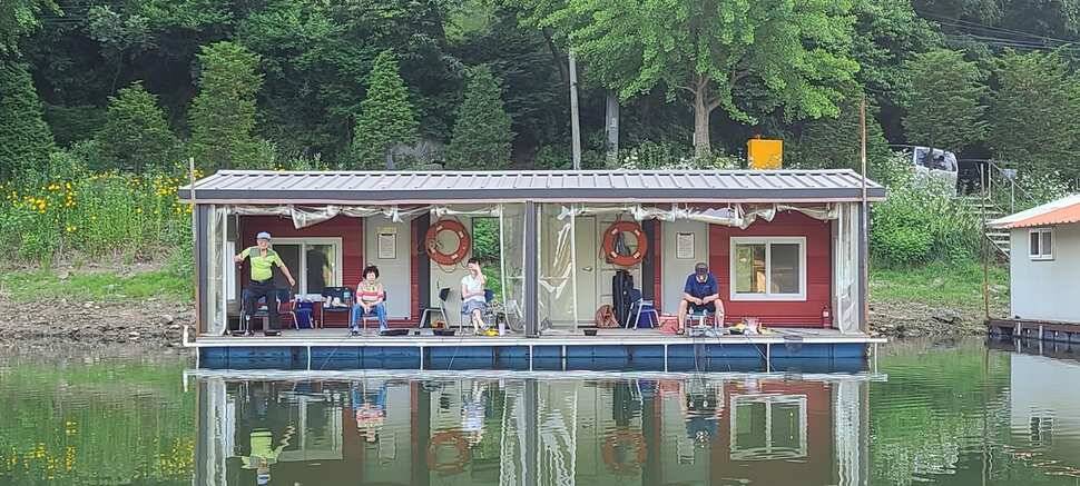수곡지 수곡낚시터 첫주일요일 붕어100수 포함 꾸준한 조황 이어지네요 (유료터정보 - 유료터점주조황)