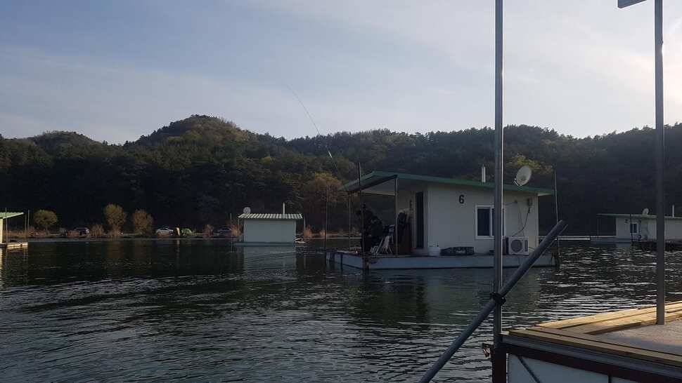 며칠째조황이 저조합니다 (유료터정보 - 유료터점주조황)