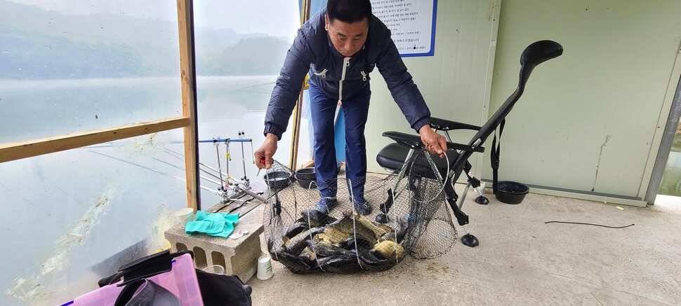 양평 힐링 수곡지 수곡낚시터 일요일 조황도 괜찬았습니다 (유료터정보 - 유료터점주조황)