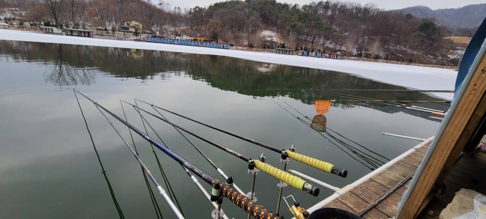 동절기 힐링붕어낚시 수곡낚시터 주후반주말 조황 붕어방류 (유료터정보 - 유료터점주조황)