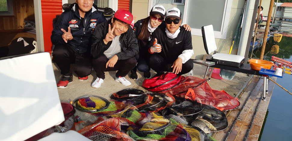 힐링 양평 수곡낚시터 101 첫날 붕어 조황 전포인트 조과 나오며 활성도 좋네요 오늘 붕어방류 완료 (유료터정보 - 유료터점주조황)